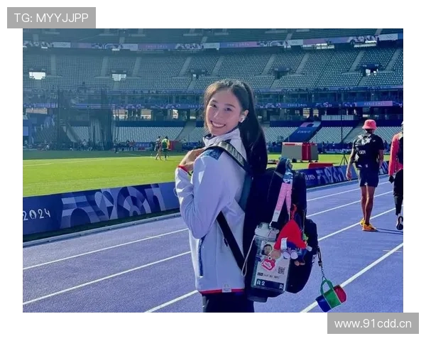 张博雅夺冠 刘景扬斩获女子60米栏亚军